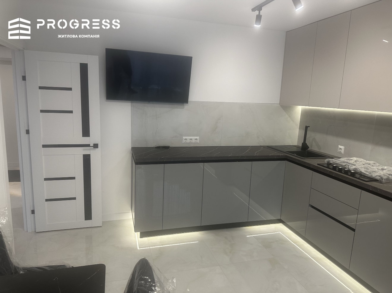 Rent of a 1-room apartment in the RC "Family Plaza" First phase