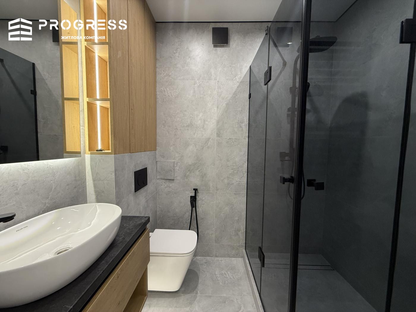 Sale of a 1.5-room apartment in the Knyahynyn residential complex with a view of the Alley. City center - 5