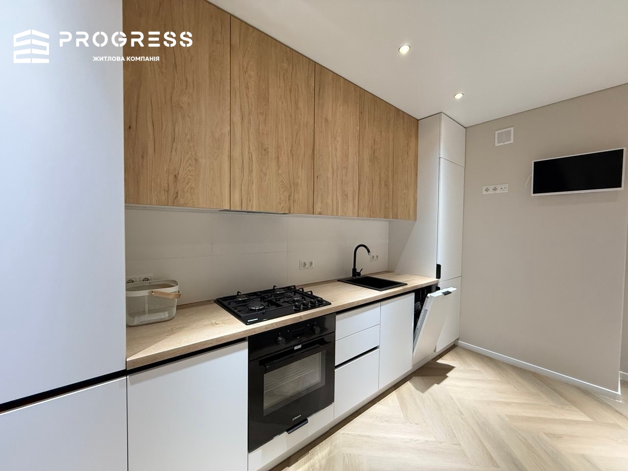 Rent of a 1-bedroom apartment in the Family Plaza residential complex 2