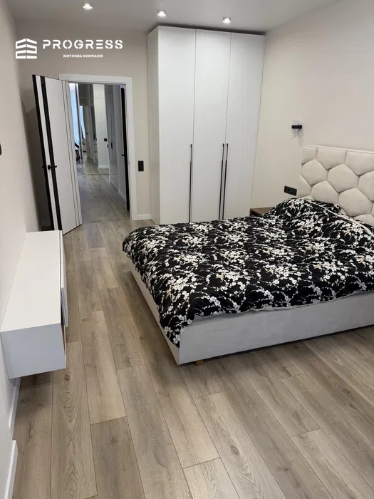 Rent of a 2-room apartment <br> In the very center - 8