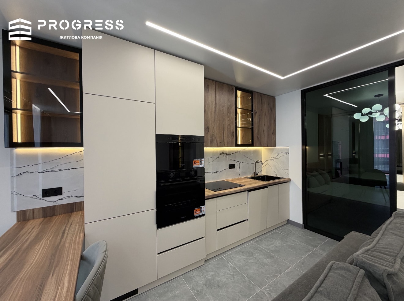 Продаж 1 кімнатної квартири з басейном на даху “Manhattan Up”