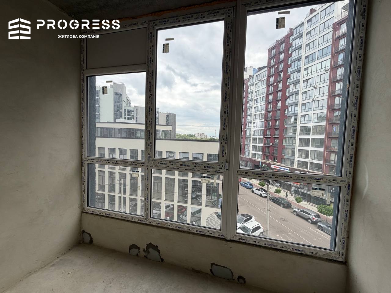 Spacious 2‑room apartment in the “Knyaginyn” residential complex — ready for renovation and quick move‑in!