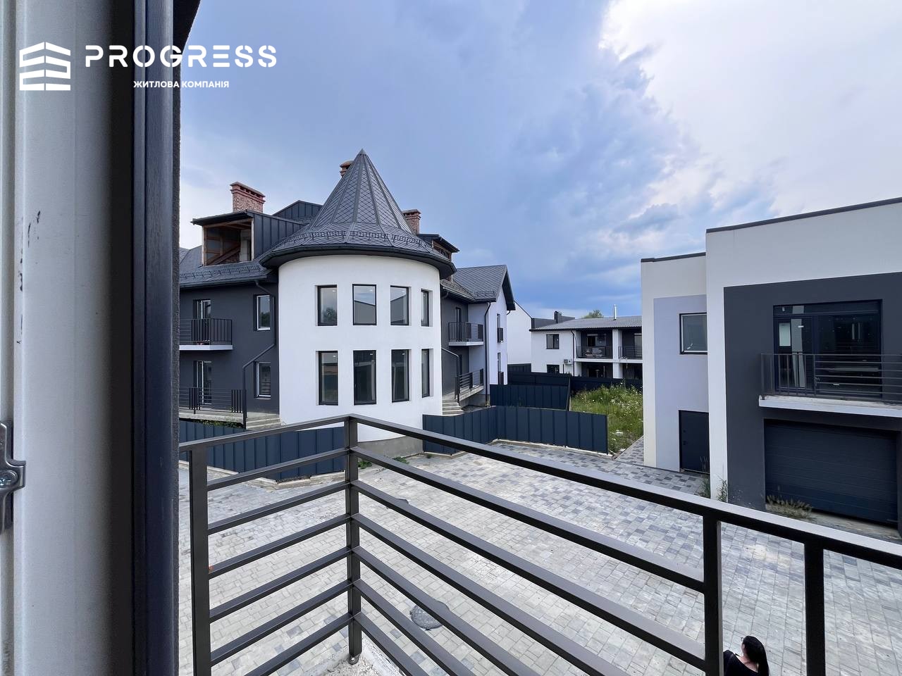 🏡 Sale of an end townhouse with garage and land plot - 1