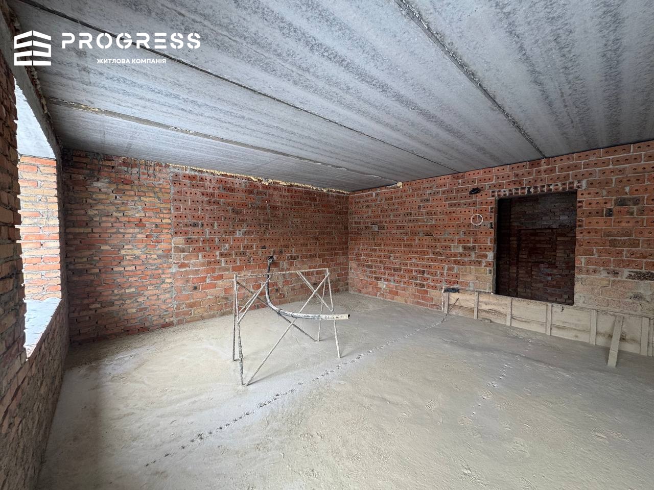 Sale of a spacious 2‑room apartment in the residential complex “Knyahynyn”. - 1