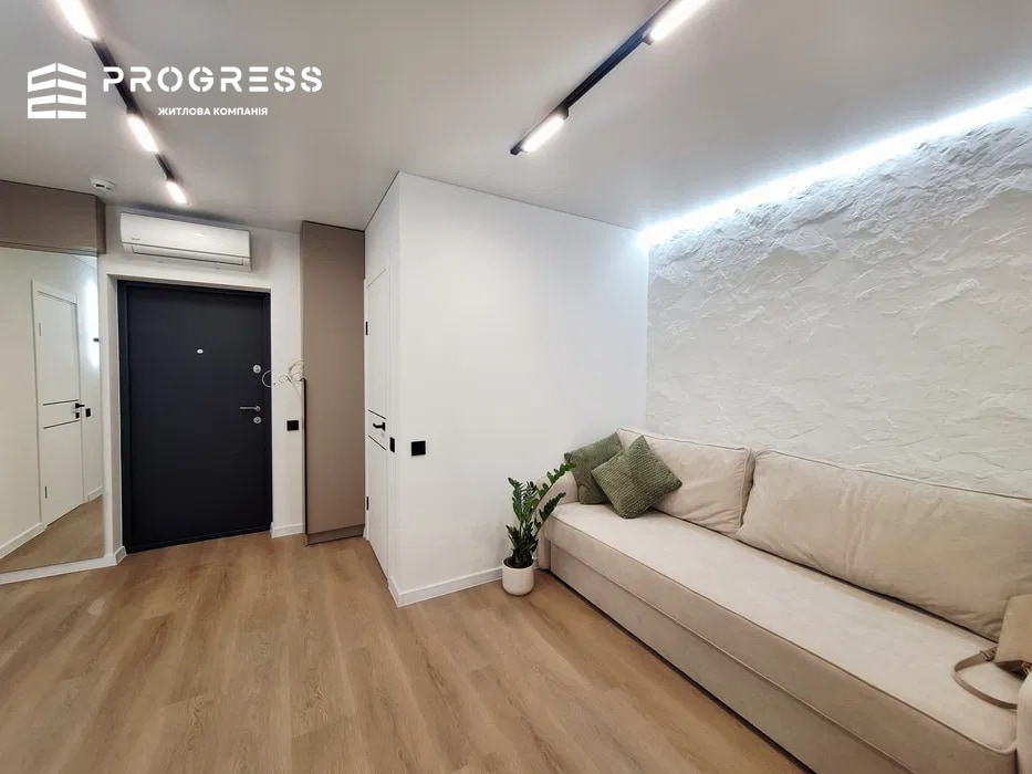 Sale of a 1.5-room apartment in the Family Plaza residential complex - 3