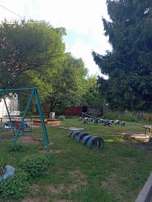 For sale 4-room apartment, B. Khmelnytskyi St. - 10