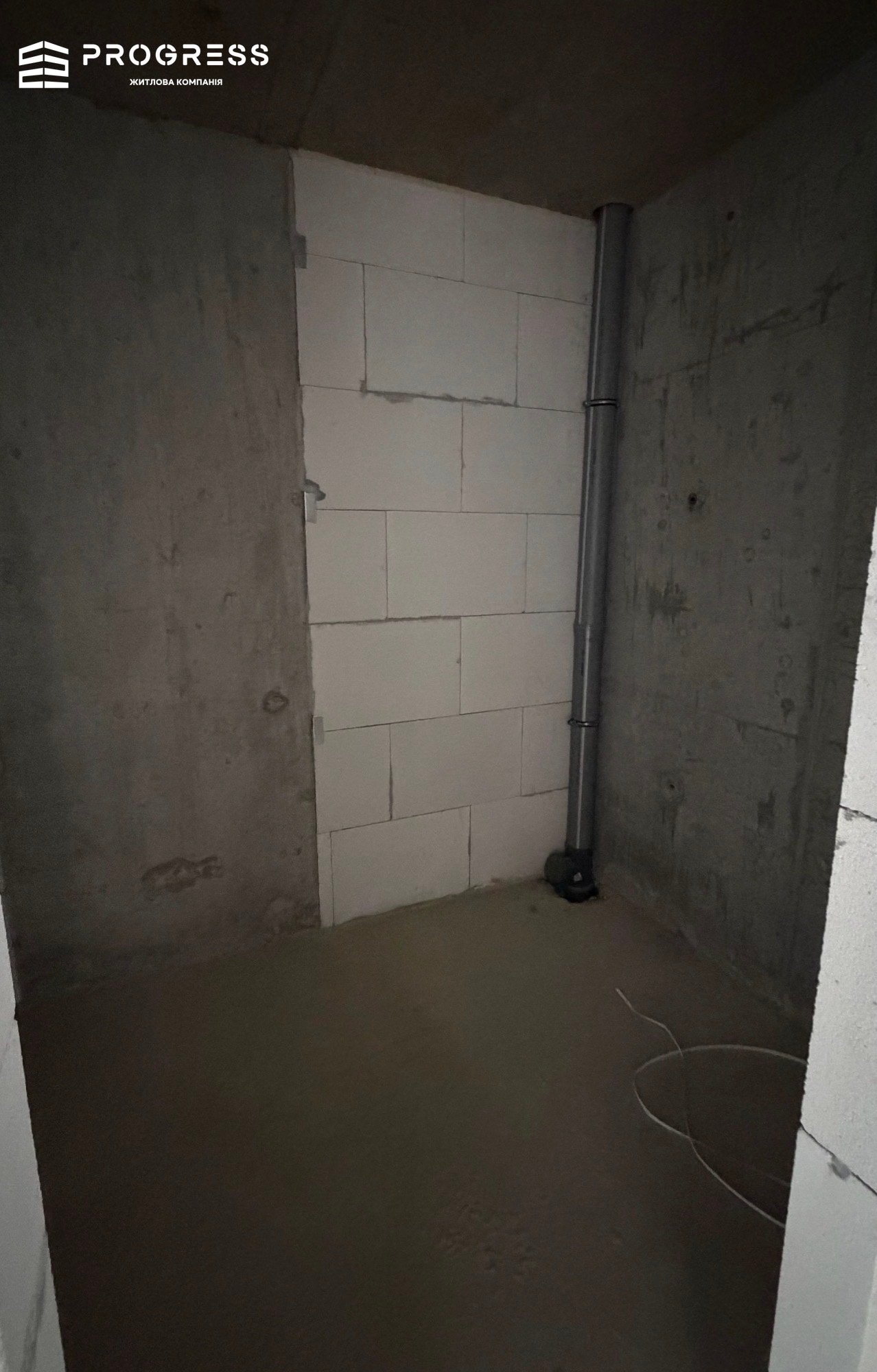 For sale a 2‑room apartment in the residential complex “Manhattan UP”, completed. - 4
