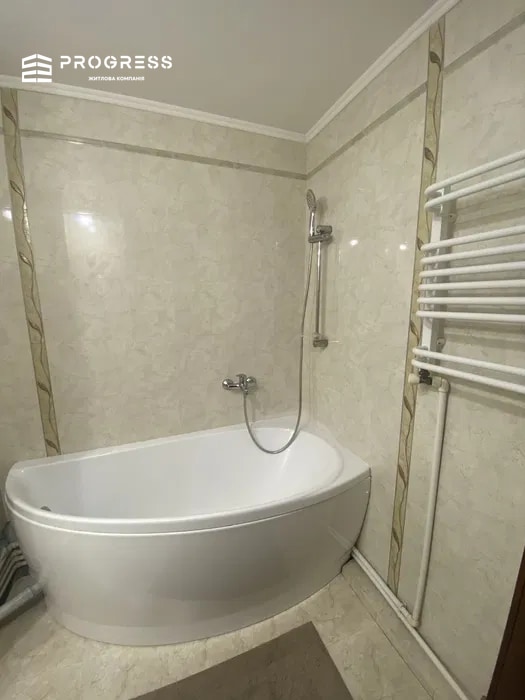 For sale: 2‑room apartment, 24 August Street, 5 - 7