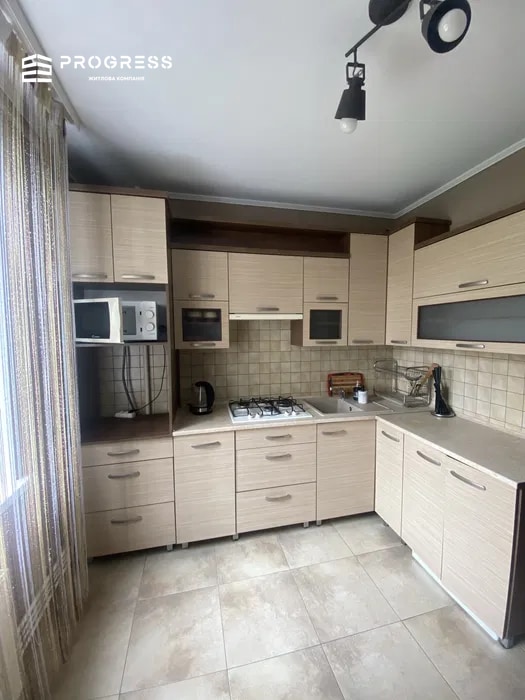 For sale: 2‑room apartment, 24 August Street, 5 - 5
