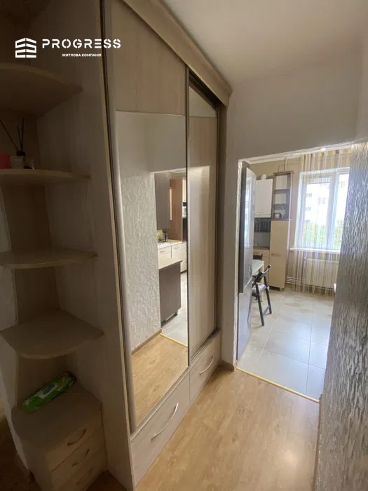For sale: 2‑room apartment, 24 August Street, 5 - 6