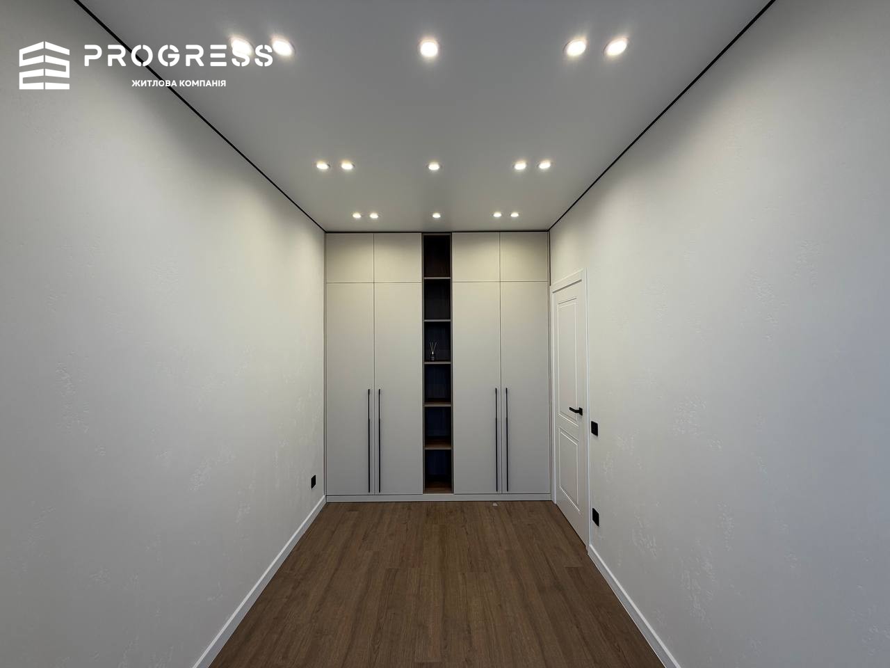 For sale: 2‑room apartment in the “Central Town” residential complex. - 13