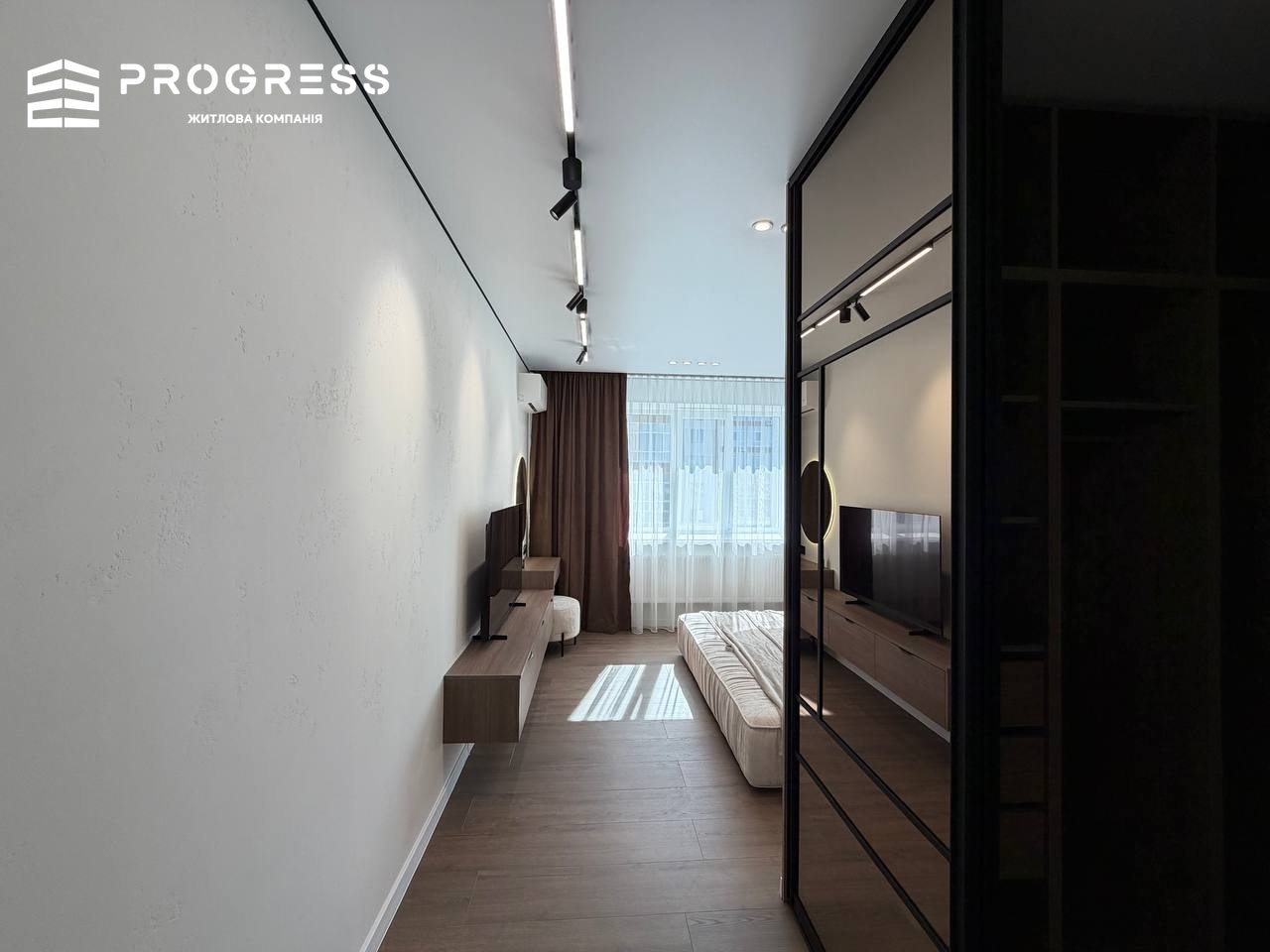 For sale: 2‑room apartment in the “Central Town” residential complex. - 6