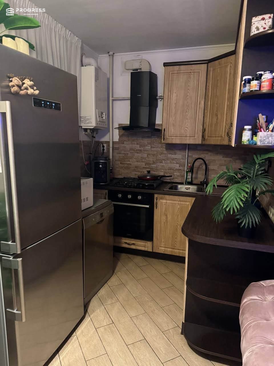 Sale of a 2‑room apartment on Halytska St. - 2