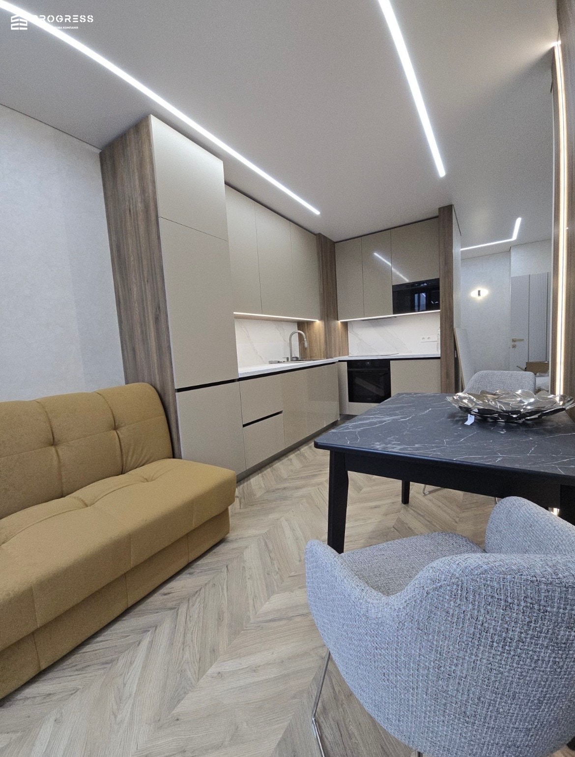 Sale of a 1‑room apartment in the Manhattan residential complex