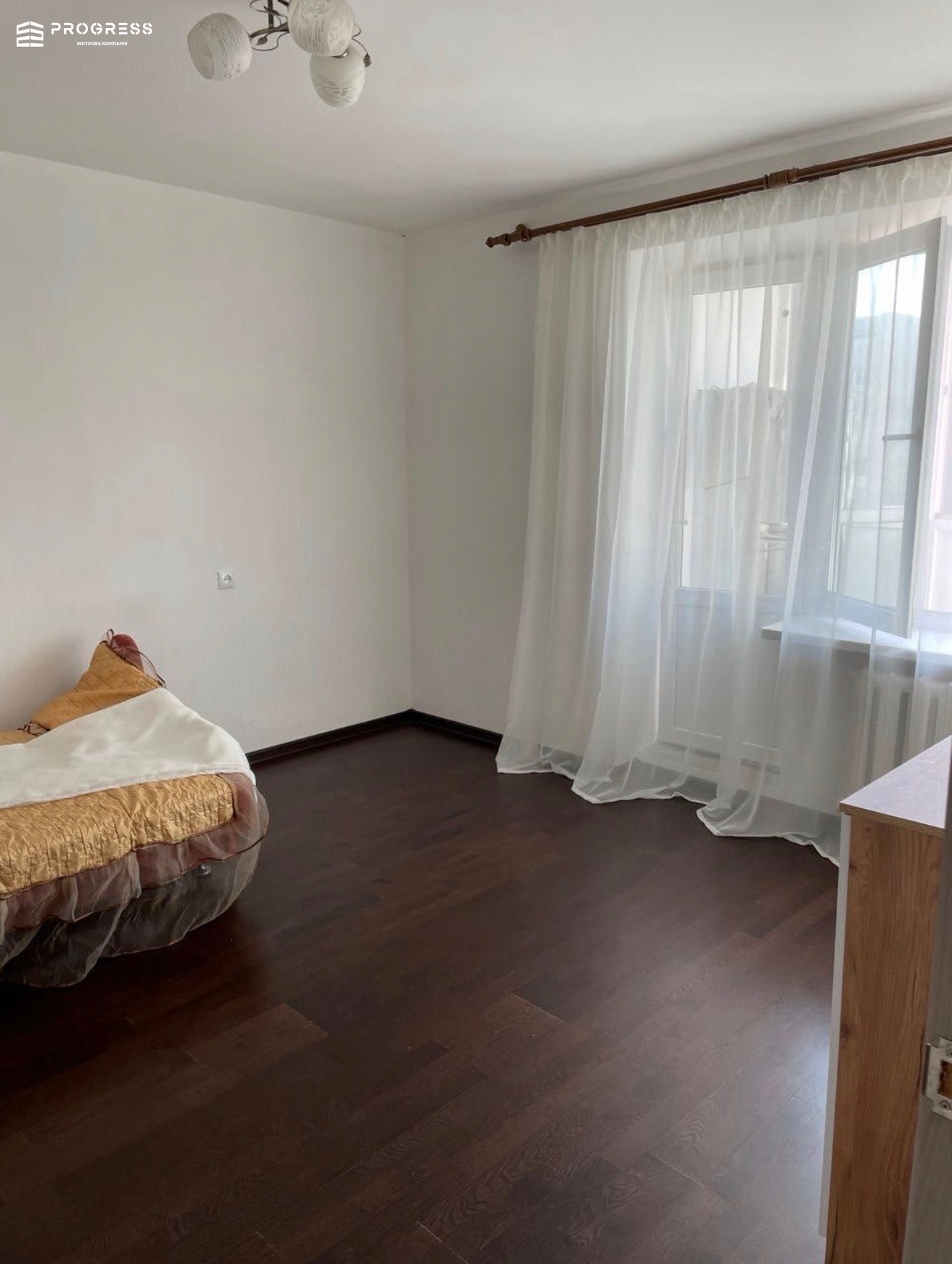 Продаж 1 кімнатної квартири район Каскад вул. Симоненка - 5