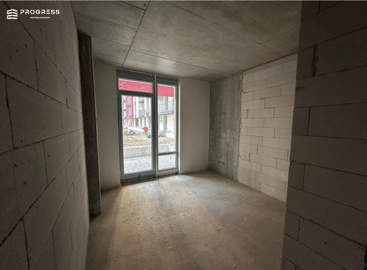 For sale: 1‑room apartment with patio in the Manhattan UP residential complex. - 4