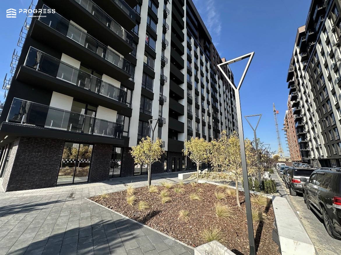For sale: 1‑room apartment with patio in the Manhattan UP residential complex. - 3