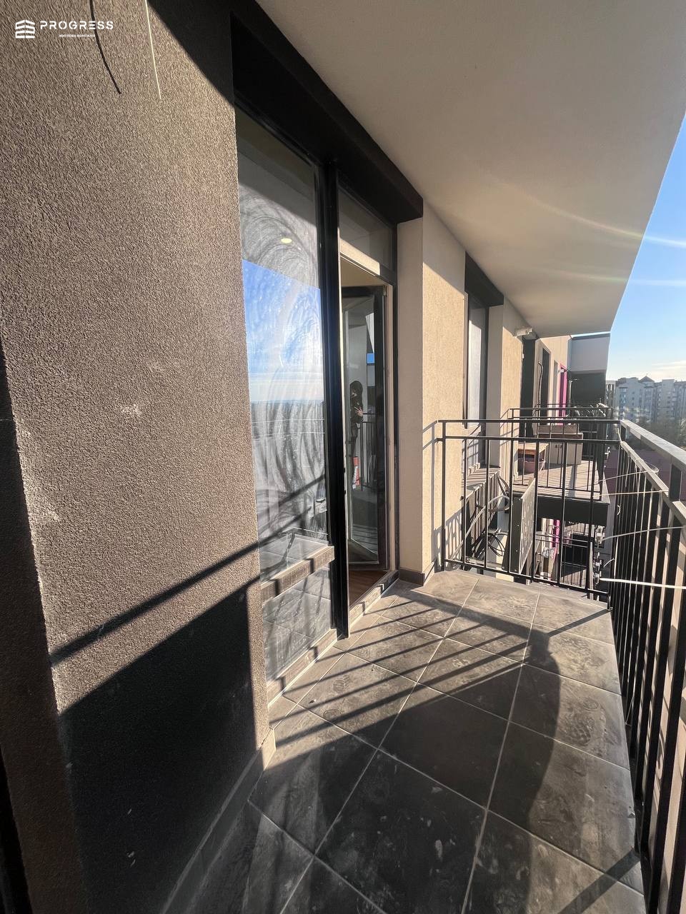 FOR SALE 2-ROOM APARTMENT IN RESIDENTIAL COMPLEX FAMILY PLAZA - 27