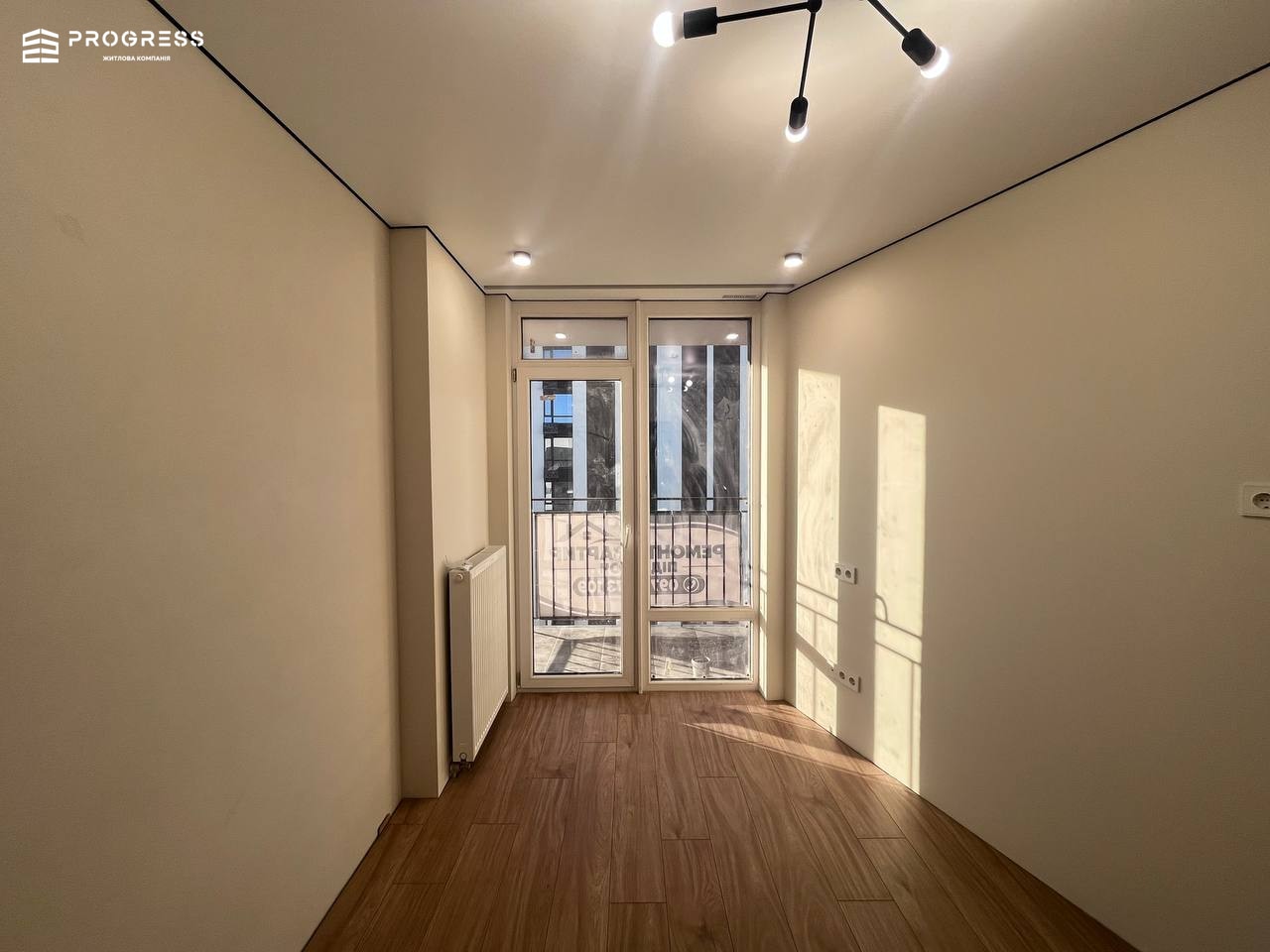 FOR SALE 2-ROOM APARTMENT IN RESIDENTIAL COMPLEX FAMILY PLAZA - 23